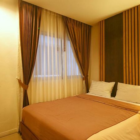 Tropical Sunset Hotel Patong Exterior photo