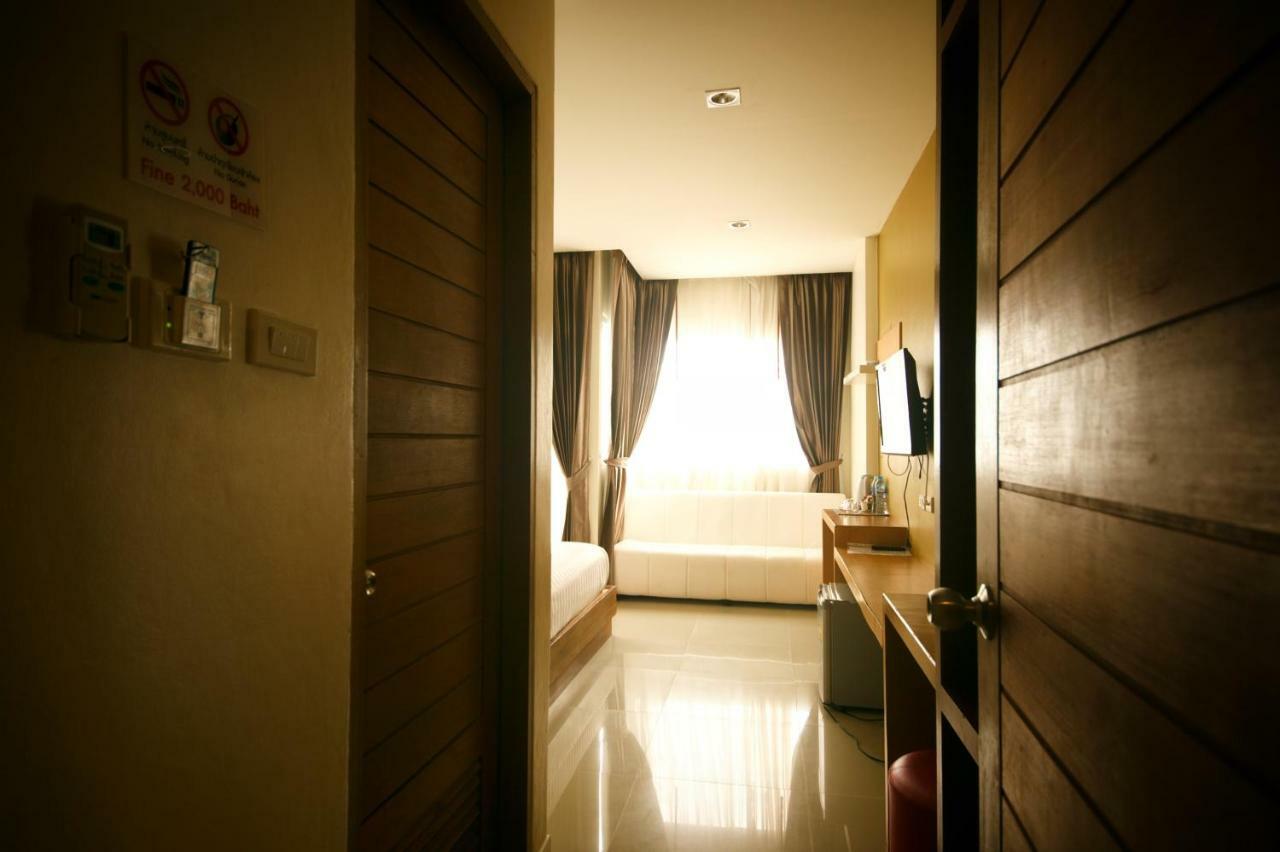 Tropical Sunset Hotel Patong Exterior photo