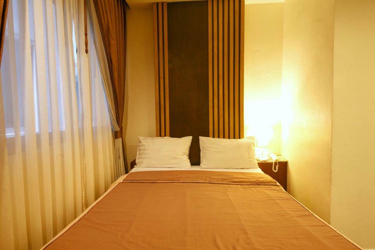 Tropical Sunset Hotel Patong Exterior photo