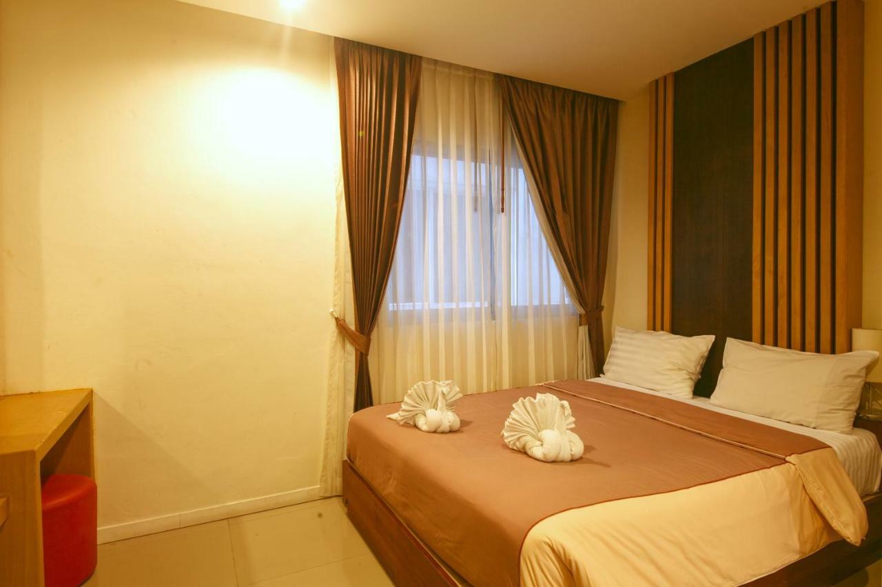 Tropical Sunset Hotel Patong Exterior photo